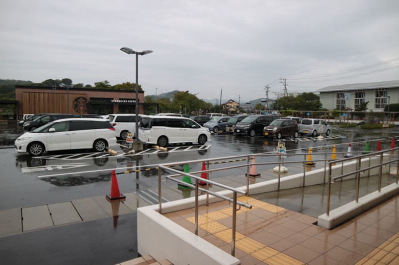 静岡県藤枝市蓮華寺池公園第2駐車場