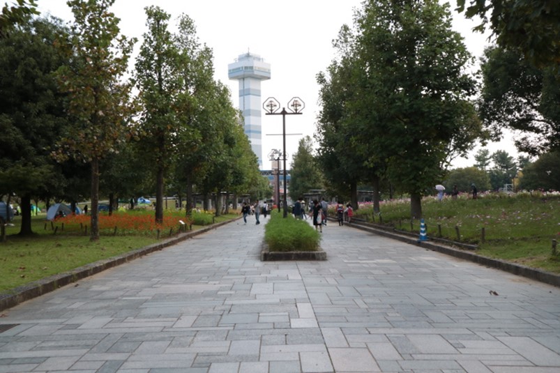 国営木曽三川公園公園センター北口付近