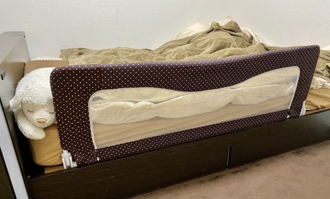 ワンオペ二人目育児の必需品と便利な育児グッズ 寝かしつけの時の必需品 ベッドガード